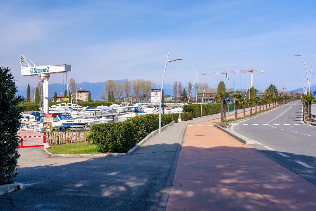 Azzurra Suite - Monolocale Con Piscina E Wifi Sirmione Kültér fotó