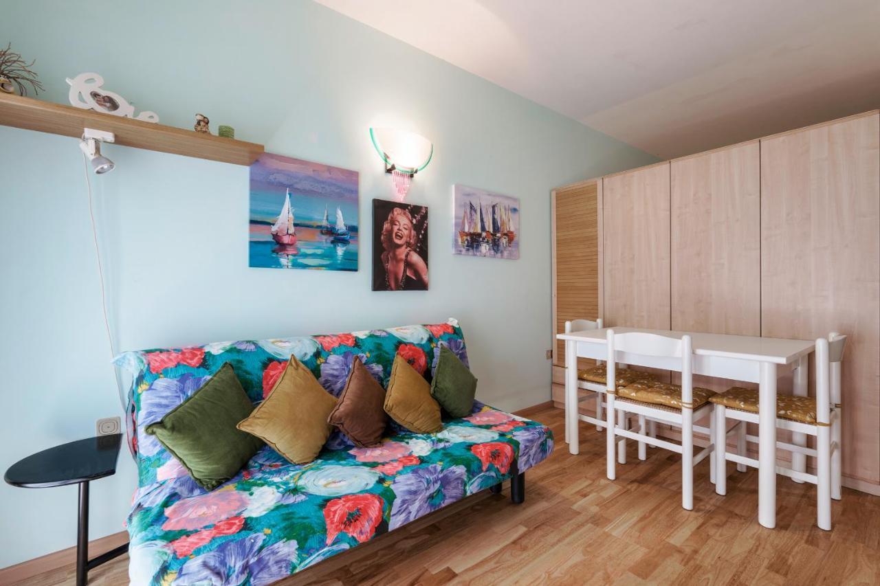 Azzurra Suite - Monolocale Con Piscina E Wifi Sirmione Kültér fotó