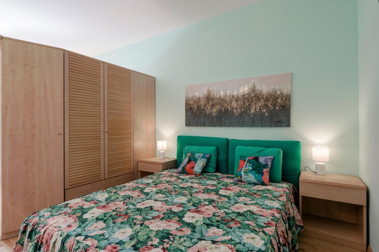Azzurra Suite - Monolocale Con Piscina E Wifi Sirmione Kültér fotó