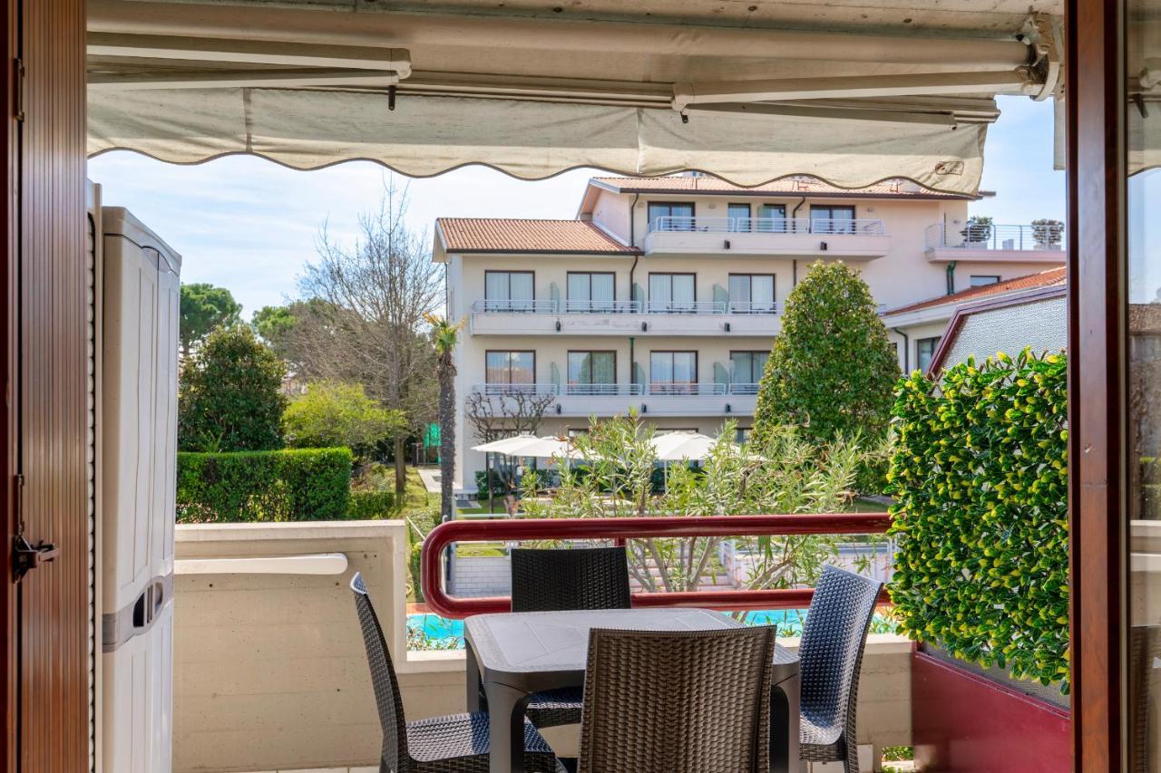 Azzurra Suite - Monolocale Con Piscina E Wifi Sirmione Kültér fotó