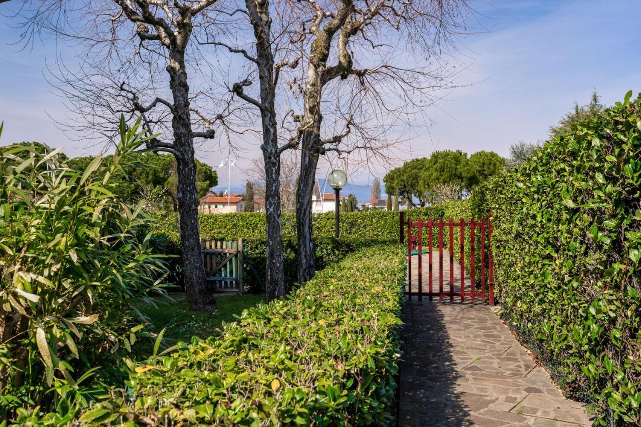 Azzurra Suite - Monolocale Con Piscina E Wifi Sirmione Kültér fotó