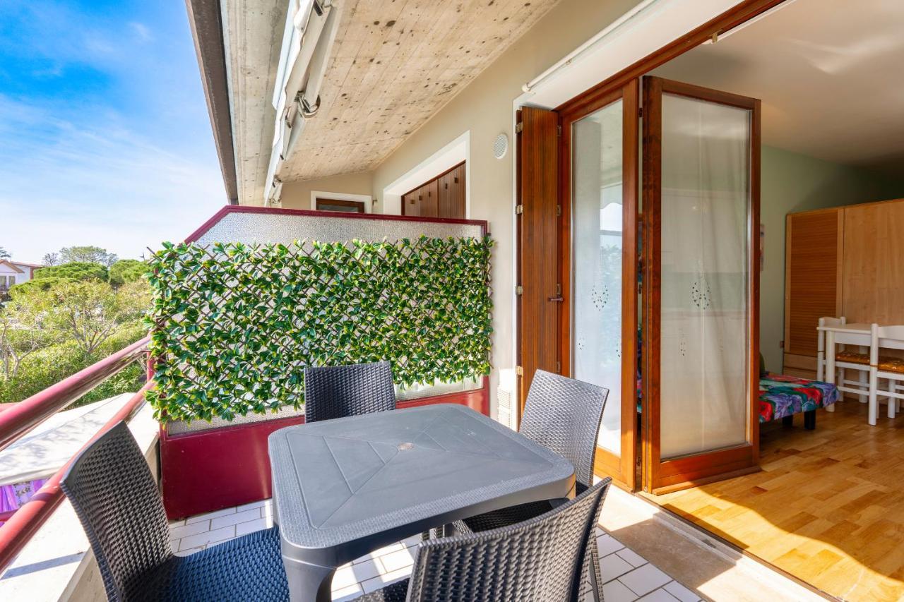 Azzurra Suite - Monolocale Con Piscina E Wifi Sirmione Kültér fotó
