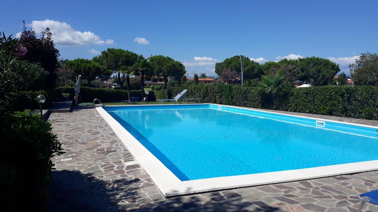 Azzurra Suite - Monolocale Con Piscina E Wifi Sirmione Kültér fotó